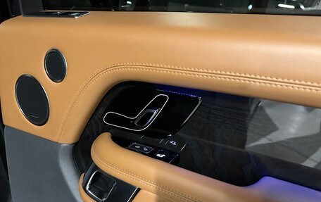 Land Rover Range Rover IV рестайлинг, 2019 год, 5 900 000 рублей, 30 фотография