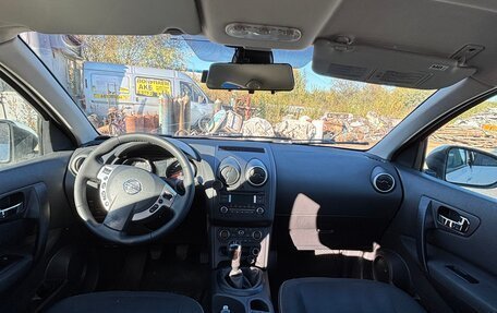 Nissan Qashqai, 2011 год, 920 000 рублей, 21 фотография