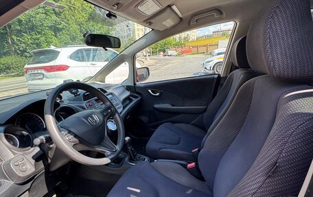 Honda Jazz II рестайлинг, 2011 год, 800 000 рублей, 12 фотография