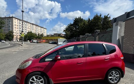 Honda Jazz II рестайлинг, 2011 год, 800 000 рублей, 2 фотография