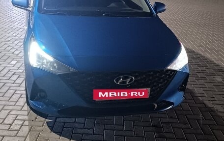 Hyundai Solaris II рестайлинг, 2021 год, 1 580 000 рублей, 2 фотография