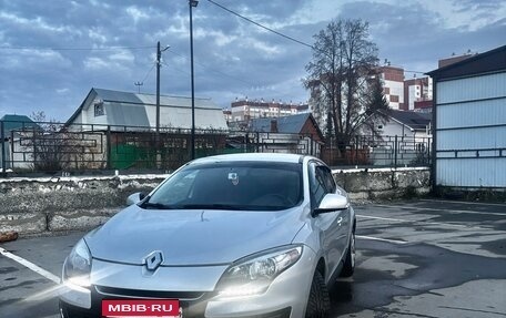 Renault Megane III, 2012 год, 600 000 рублей, 2 фотография