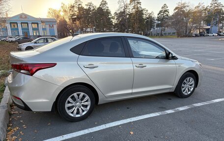Hyundai Solaris II рестайлинг, 2018 год, 1 450 000 рублей, 3 фотография
