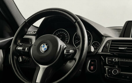 BMW 3 серия, 2018 год, 2 597 000 рублей, 15 фотография