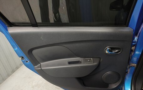 Renault Sandero II рестайлинг, 2016 год, 830 000 рублей, 16 фотография