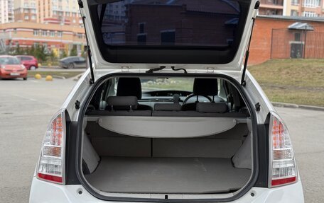 Toyota Prius, 2011 год, 1 099 000 рублей, 6 фотография