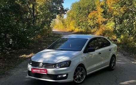 Volkswagen Polo VI (EU Market), 2016 год, 835 000 рублей, 1 фотография
