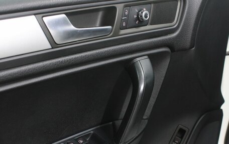 Volkswagen Touareg III, 2010 год, 1 590 000 рублей, 10 фотография