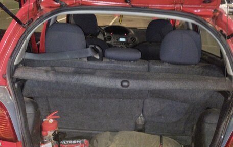 Toyota Yaris I рестайлинг, 2004 год, 165 000 рублей, 8 фотография