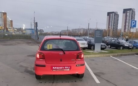 Toyota Yaris I рестайлинг, 2004 год, 165 000 рублей, 4 фотография