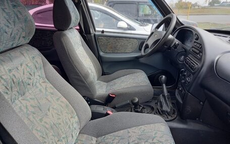 Chevrolet Niva I рестайлинг, 2004 год, 270 000 рублей, 8 фотография