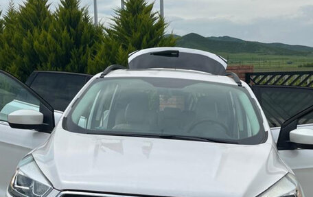 Ford Escape III, 2018 год, 1 550 000 рублей, 1 фотография