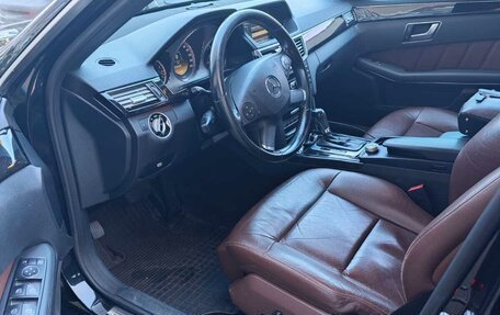 Mercedes-Benz E-Класс, 2011 год, 1 400 000 рублей, 2 фотография