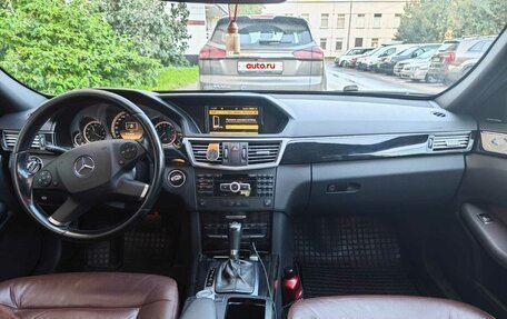 Mercedes-Benz E-Класс, 2011 год, 1 400 000 рублей, 7 фотография