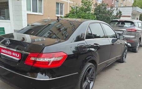 Mercedes-Benz E-Класс, 2011 год, 1 400 000 рублей, 11 фотография