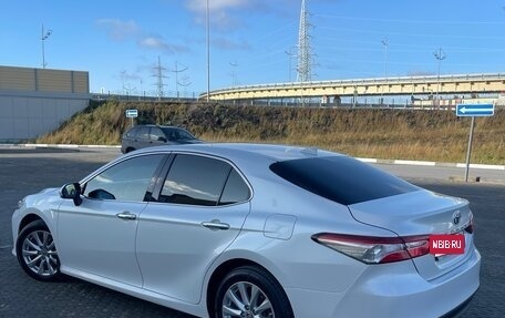 Toyota Camry, 2018 год, 1 800 000 рублей, 5 фотография