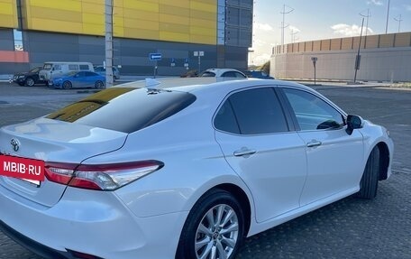 Toyota Camry, 2018 год, 1 800 000 рублей, 7 фотография