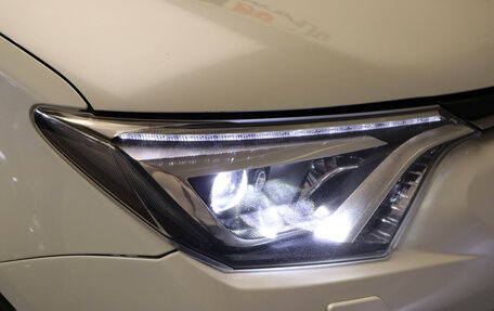 Toyota RAV4, 2017 год, 2 677 000 рублей, 28 фотография