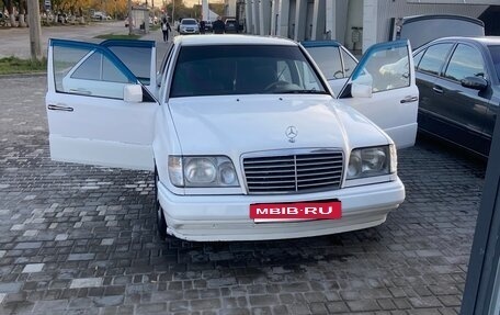 Mercedes-Benz E-Класс, 1994 год, 545 000 рублей, 7 фотография