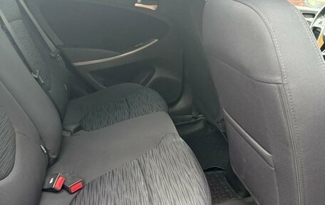 Hyundai Solaris II рестайлинг, 2014 год, 850 000 рублей, 17 фотография