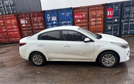 KIA Rio IV, 2017 год, 970 000 рублей, 3 фотография