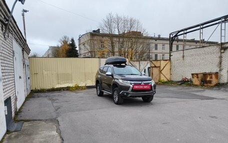 Mitsubishi Pajero Sport III рестайлинг, 2016 год, 2 200 000 рублей, 3 фотография