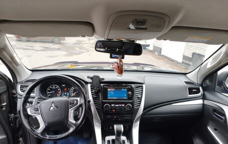 Mitsubishi Pajero Sport III рестайлинг, 2016 год, 2 200 000 рублей, 8 фотография