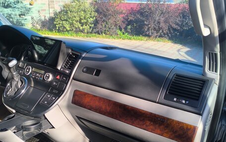 Volkswagen Multivan T5, 2004 год, 1 560 000 рублей, 9 фотография