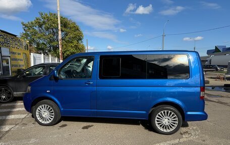 Volkswagen Caravelle T5, 2005 год, 1 299 999 рублей, 4 фотография