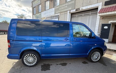 Volkswagen Caravelle T5, 2005 год, 1 299 999 рублей, 3 фотография