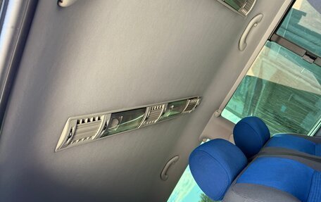 Volkswagen Caravelle T5, 2005 год, 1 299 999 рублей, 11 фотография