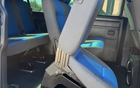 Volkswagen Caravelle T5, 2005 год, 1 299 999 рублей, 12 фотография