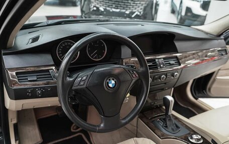 BMW 5 серия, 2005 год, 897 000 рублей, 10 фотография