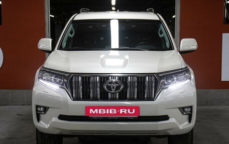 Toyota Land Cruiser Prado 150 рестайлинг 2, 2022 год, 5 398 000 рублей, 2 фотография