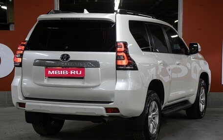 Toyota Land Cruiser Prado 150 рестайлинг 2, 2022 год, 5 398 000 рублей, 5 фотография