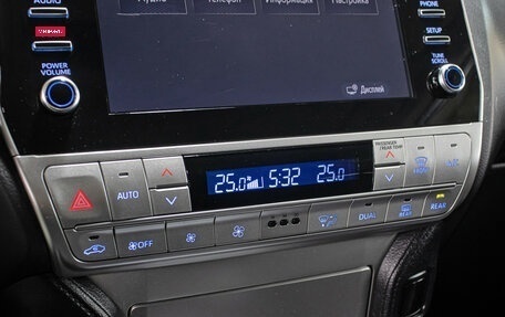 Toyota Land Cruiser Prado 150 рестайлинг 2, 2022 год, 5 398 000 рублей, 19 фотография