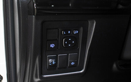 Toyota Land Cruiser Prado 150 рестайлинг 2, 2022 год, 5 398 000 рублей, 23 фотография