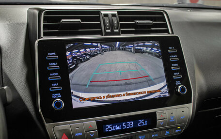 Toyota Land Cruiser Prado 150 рестайлинг 2, 2022 год, 5 398 000 рублей, 21 фотография