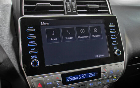 Toyota Land Cruiser Prado 150 рестайлинг 2, 2022 год, 5 398 000 рублей, 20 фотография