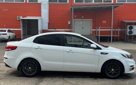 KIA Rio III рестайлинг, 2015 год, 957 000 рублей, 2 фотография