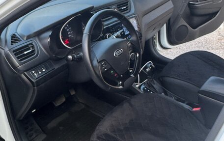 KIA Rio III рестайлинг, 2015 год, 957 000 рублей, 9 фотография