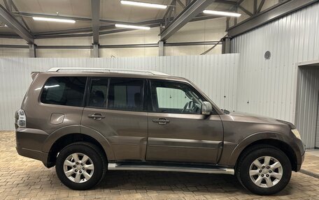 Mitsubishi Pajero IV, 2011 год, 1 200 000 рублей, 2 фотография