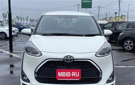 Toyota Sienta II, 2022 год, 1 312 111 рублей, 2 фотография