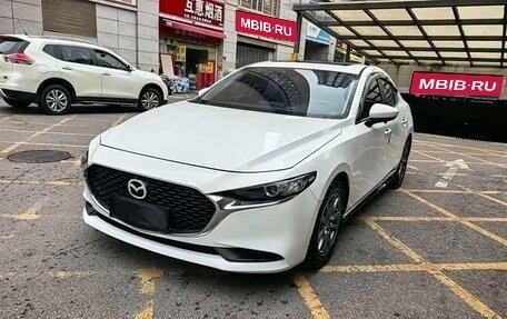 Mazda 3, 2021 год, 1 200 000 рублей, 1 фотография