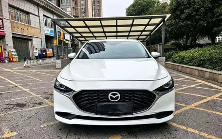 Mazda 3, 2021 год, 1 200 000 рублей, 2 фотография
