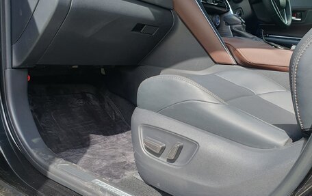 Toyota Harrier, 2020 год, 4 290 000 рублей, 3 фотография