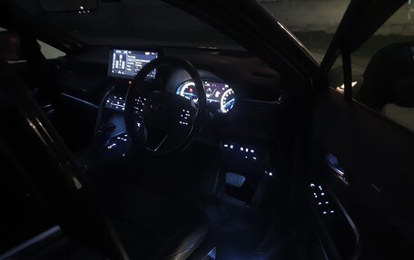 Toyota Harrier, 2020 год, 4 290 000 рублей, 15 фотография