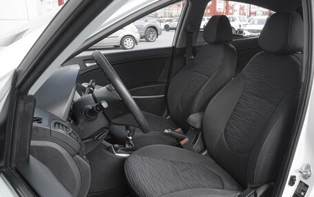 Hyundai Solaris II рестайлинг, 2015 год, 825 000 рублей, 10 фотография