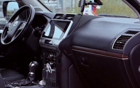 Toyota Land Cruiser Prado 150 рестайлинг 2, 2020 год, 5 100 000 рублей, 8 фотография