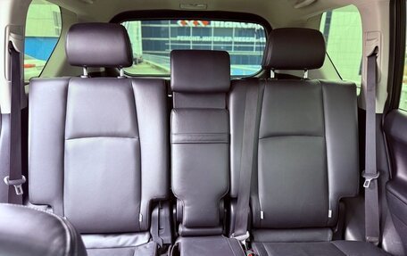 Toyota Land Cruiser Prado 150 рестайлинг 2, 2020 год, 5 100 000 рублей, 12 фотография